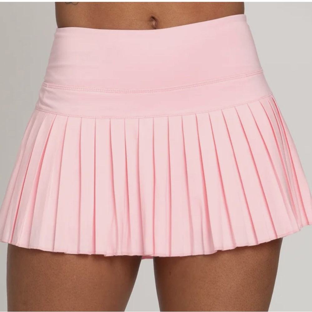 Light pink gold hinge skirt